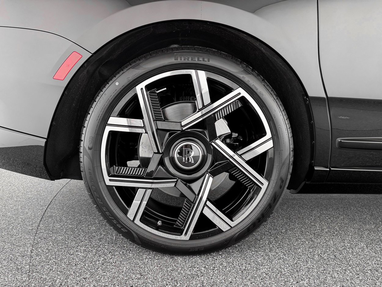2026 Rolls-Royce Cullinan Black Badge - Photo 37