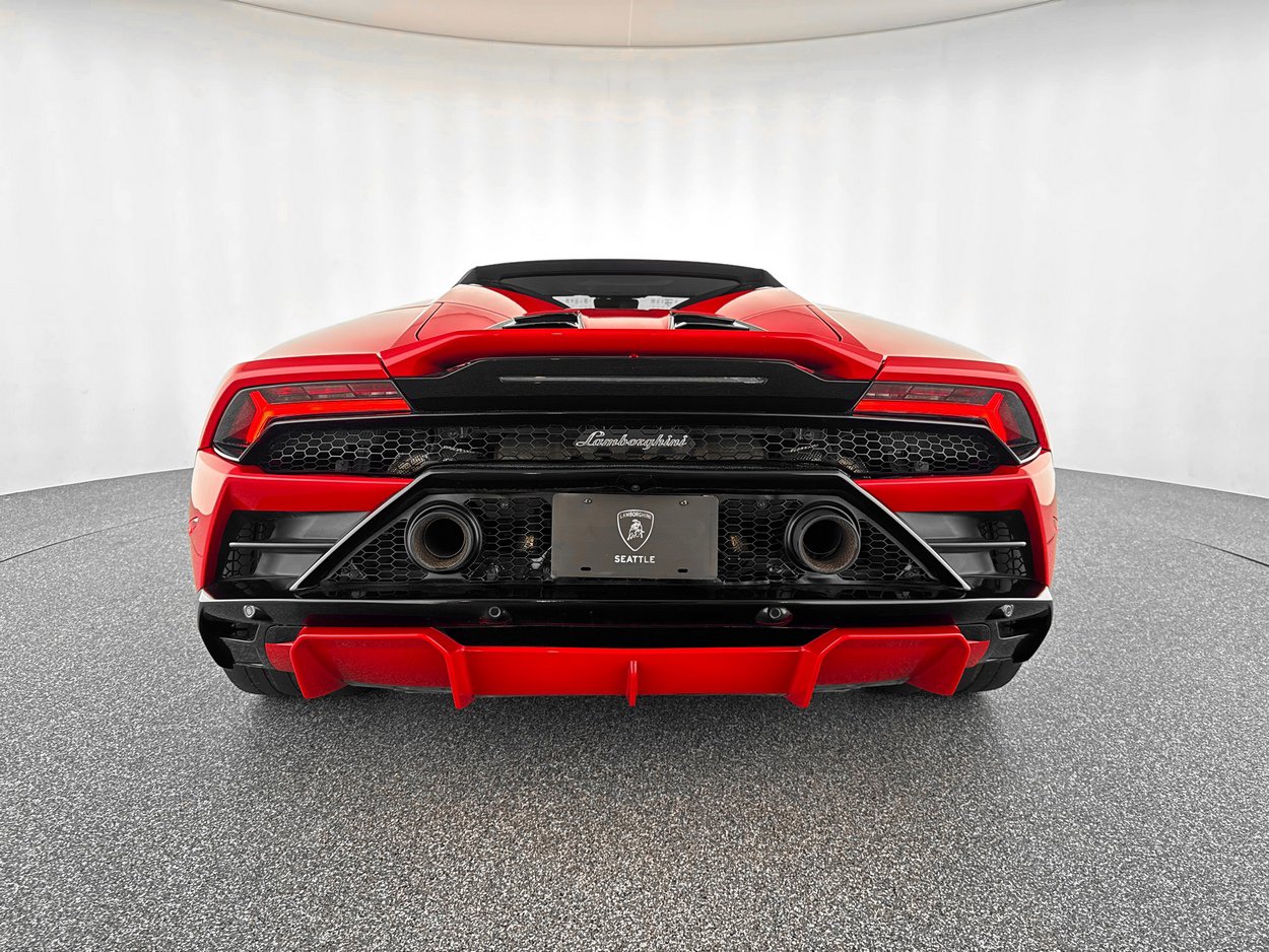 2023 Lamborghini Huracan Evo Spyder RWD photo 4