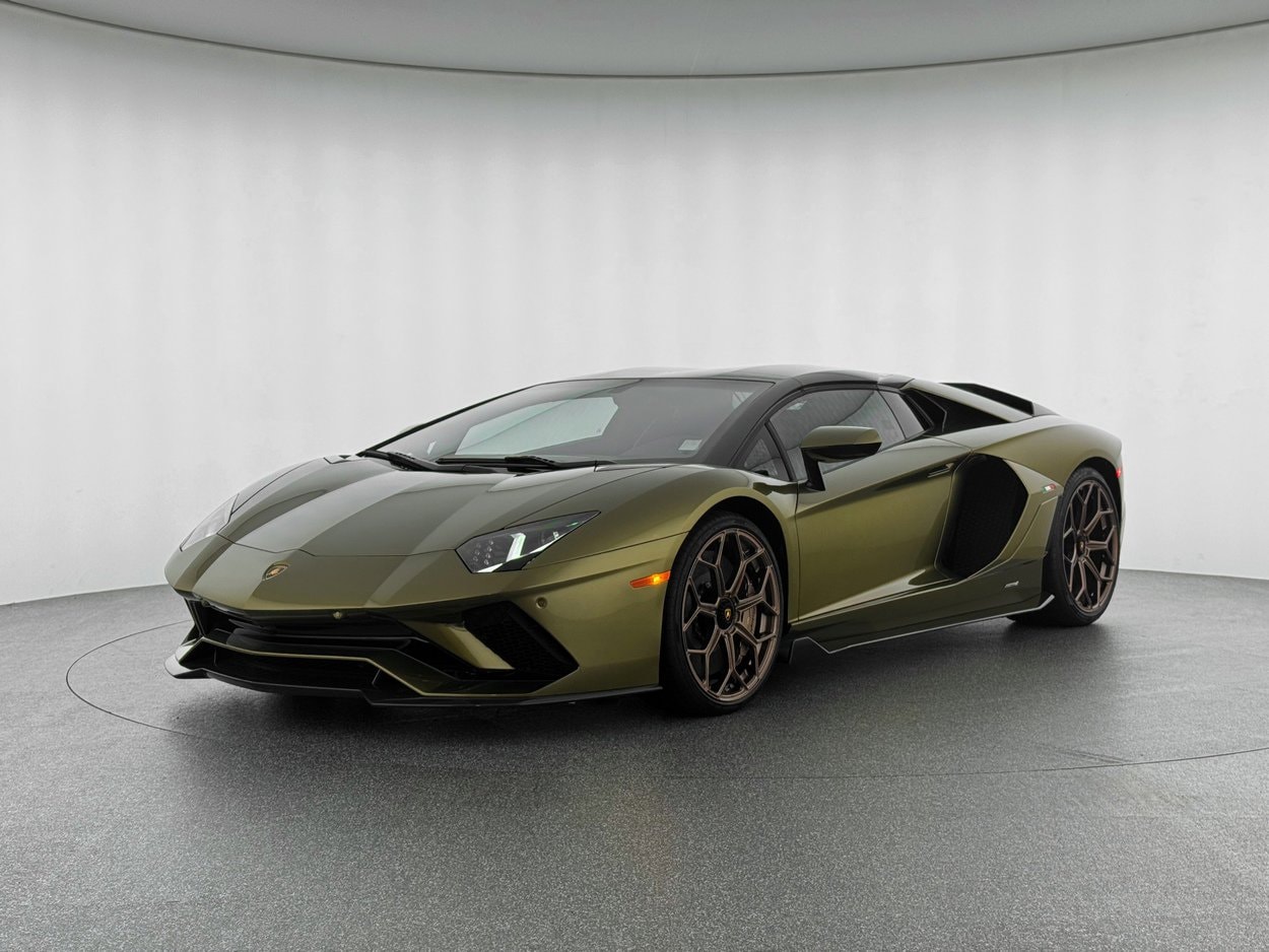 2022 Lamborghini Aventador Ultimae's photo