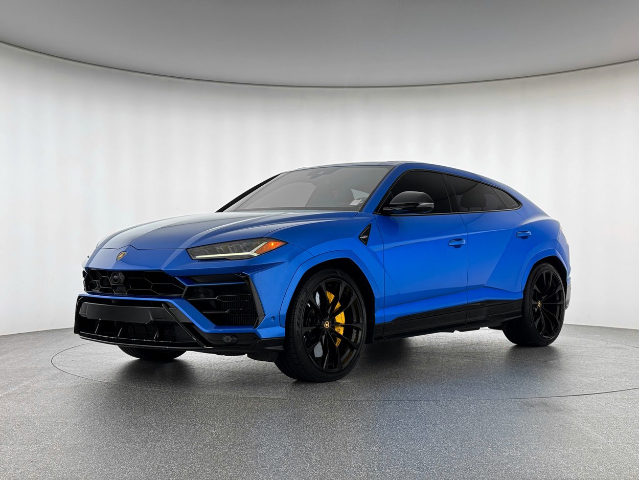 2022 Lamborghini Urus Base's photo