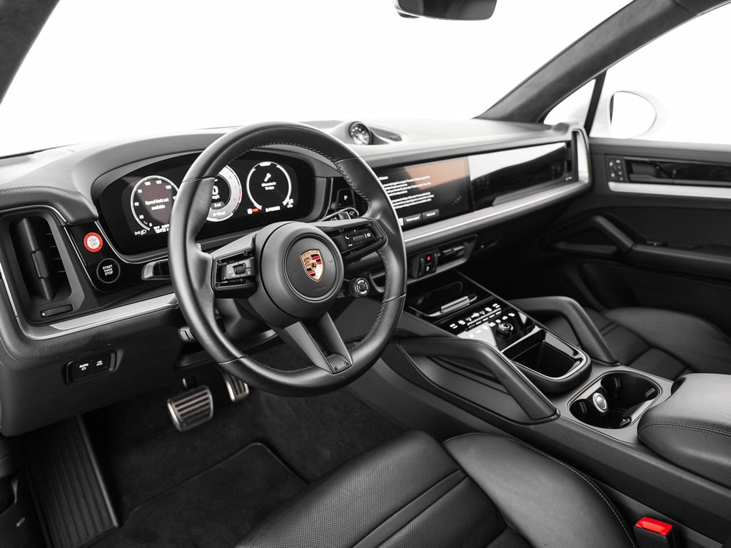 2024 Porsche Cayenne Turbo E-Hybrid - Photo 17