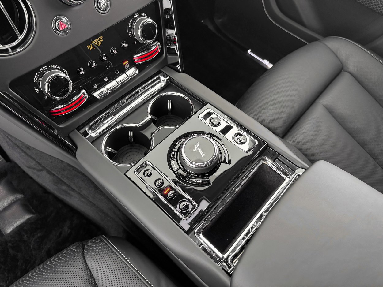 2026 Rolls-Royce Cullinan Black Badge - Photo 21