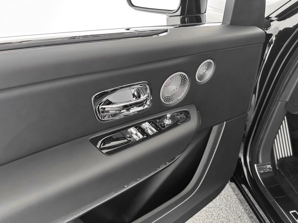 2026 Rolls-Royce Cullinan Black Badge - Photo 13