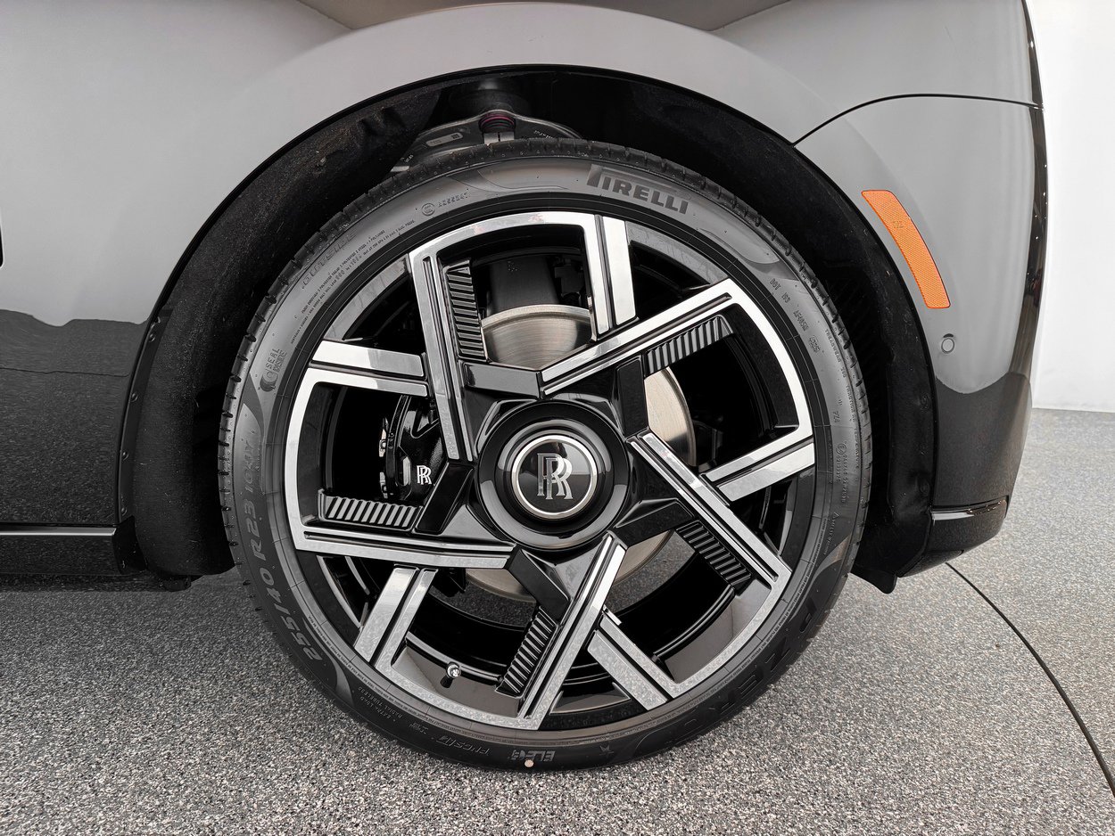 2026 Rolls-Royce Cullinan Black Badge - Photo 38
