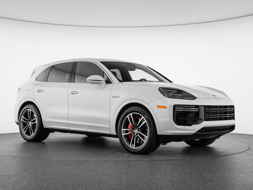 2024 Porsche Cayenne Turbo E-Hybrid - Photo 7