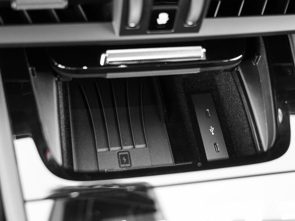2024 Porsche Cayenne Turbo E-Hybrid - Photo 23