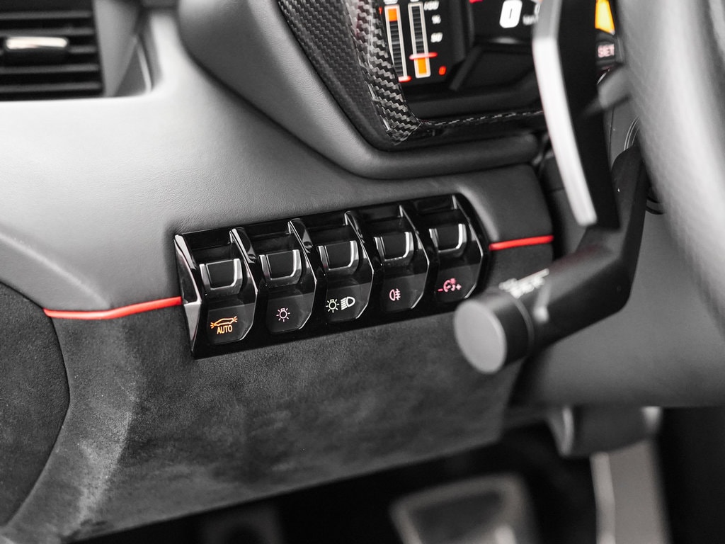 2016 Lamborghini Aventador Superveloce - Photo 18