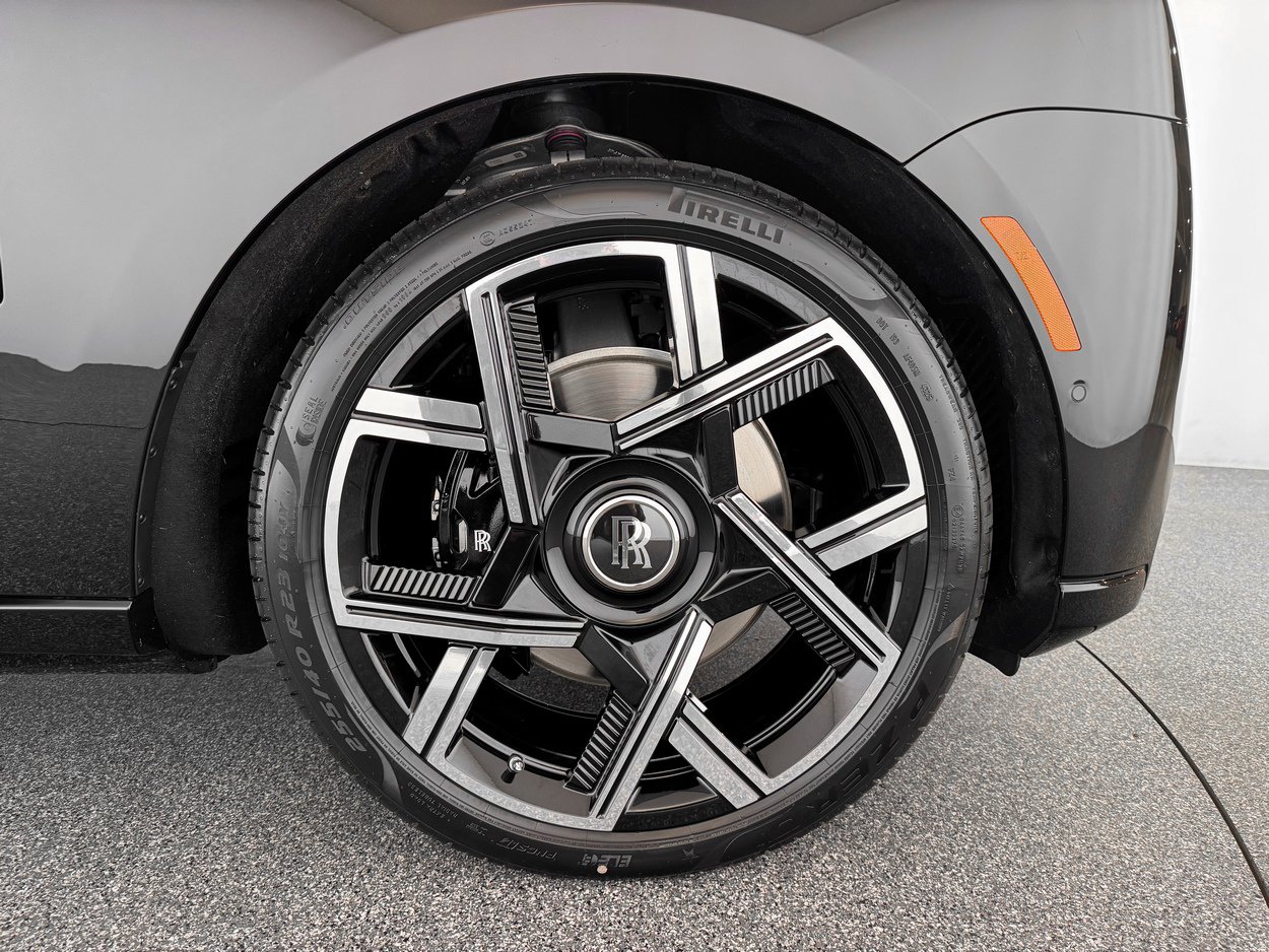 2026 Rolls-Royce Cullinan Black Badge - Photo 38