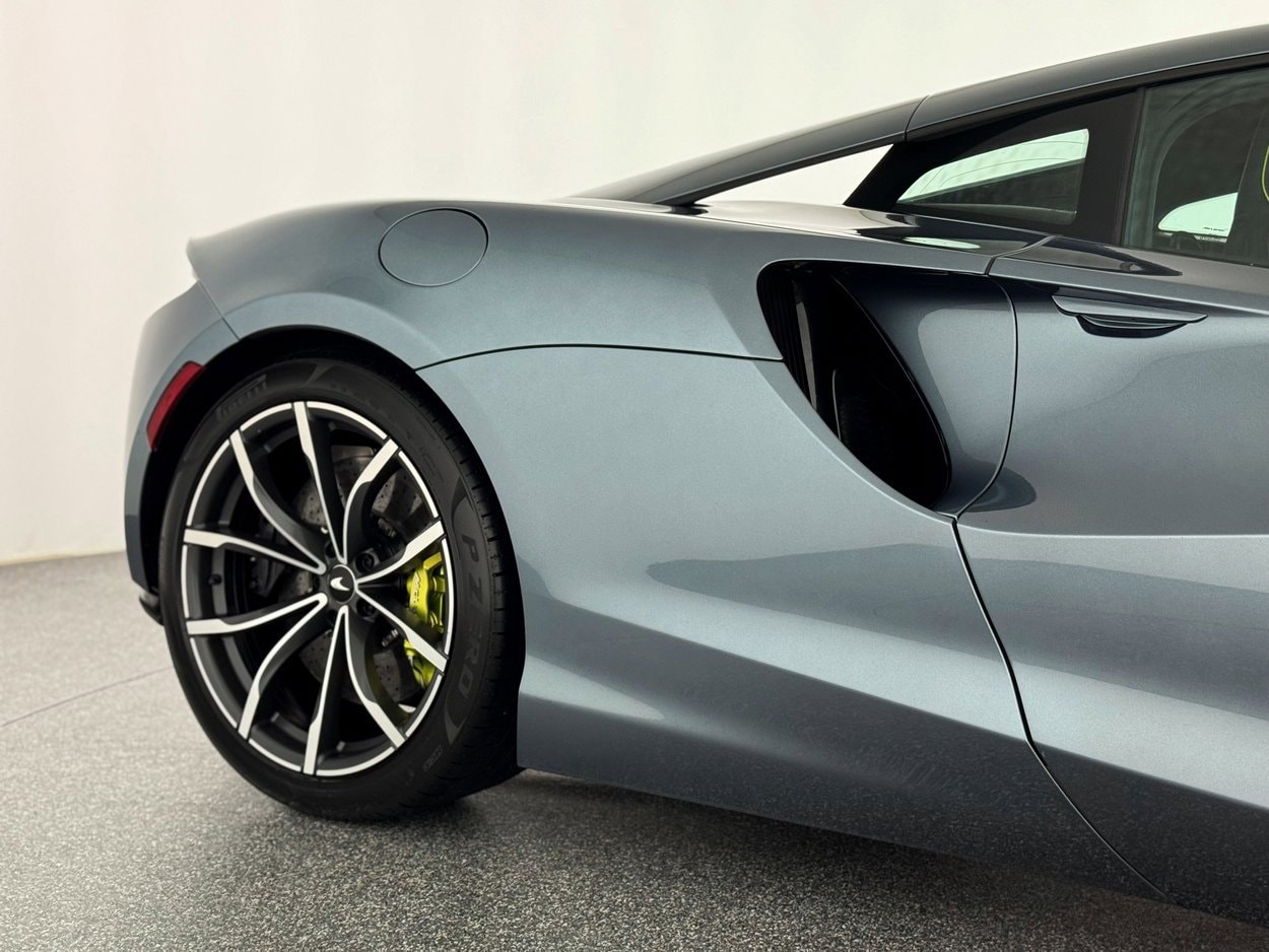 2023 McLaren Artura Vision - Photo 38
