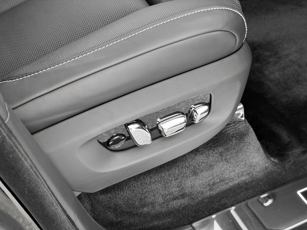 2026 Rolls-Royce Cullinan Black Badge - Photo 30