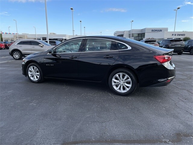 2025 Chevrolet Malibu 1LT photo 3