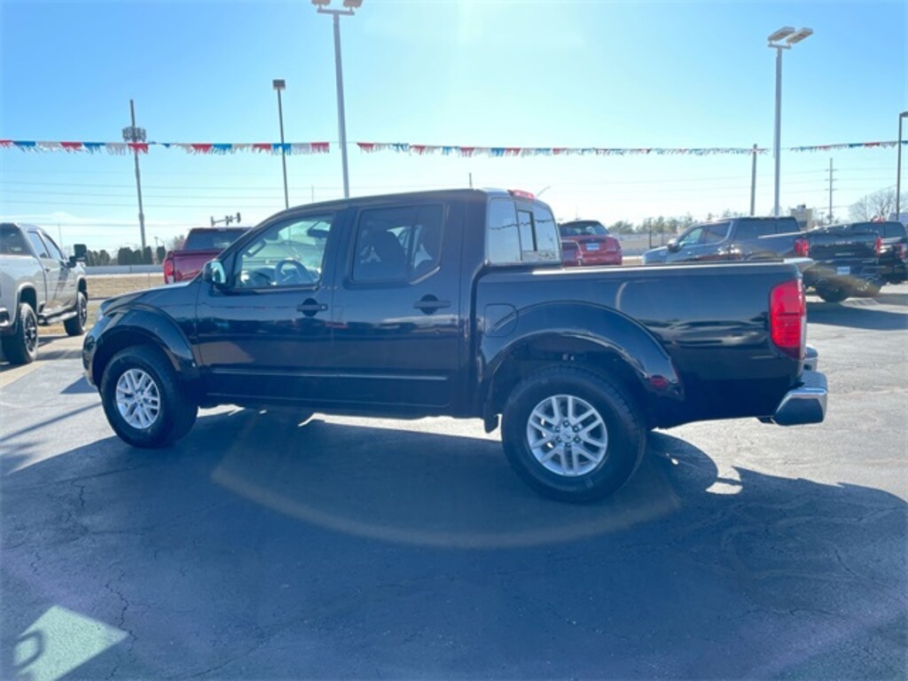 Used 2016 Nissan Frontier SV Truck Crew Cab