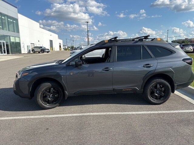 2022 Subaru Outback Wilderness photo 3