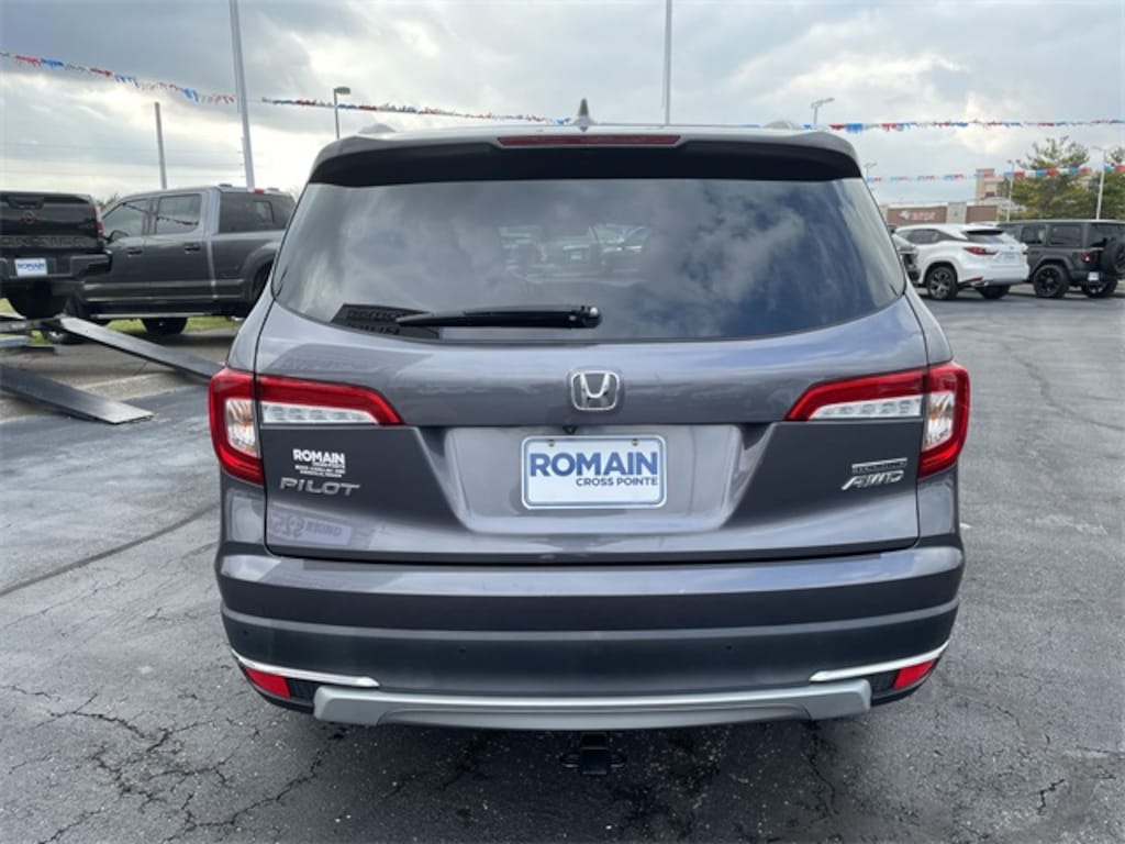 Used 2020 Honda Pilot Touring 8 Passenger AWD SUV