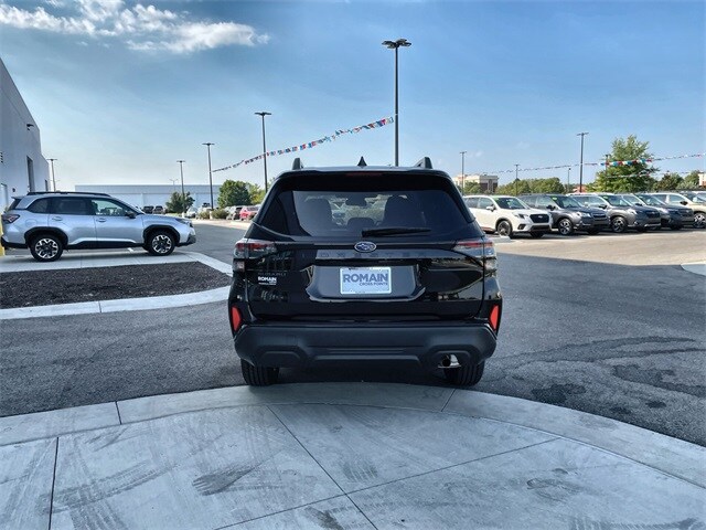 2025 Subaru Forester Premium Base photo 4