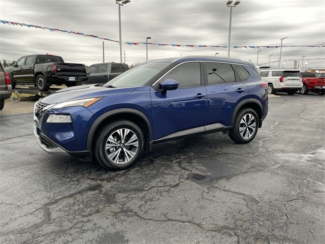 2023 Nissan Rogue SV photo 2