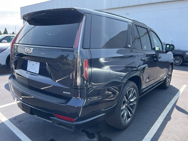 2023 Cadillac Escalade Sport photo 2