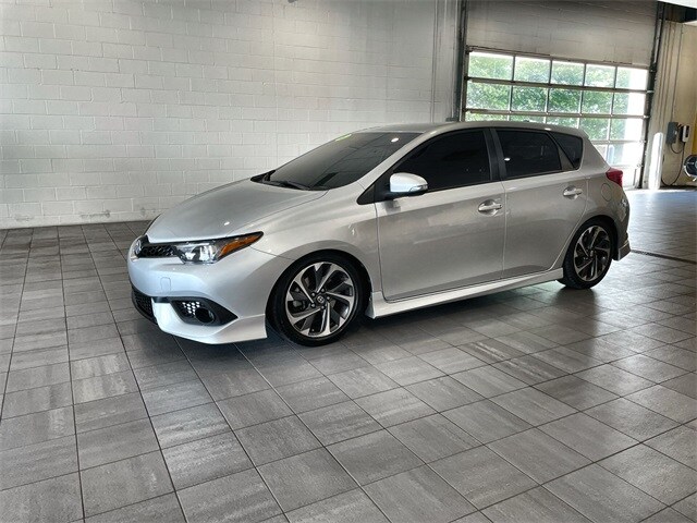 2016 Scion iM Base photo 2