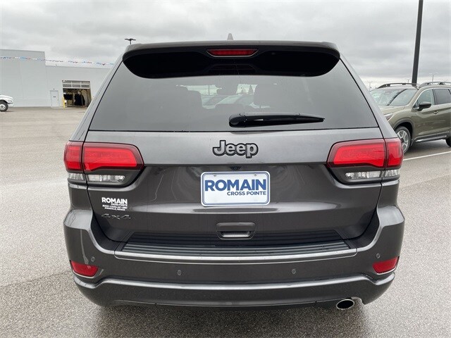 2021 Jeep Grand Cherokee Anniversary Edition photo 4