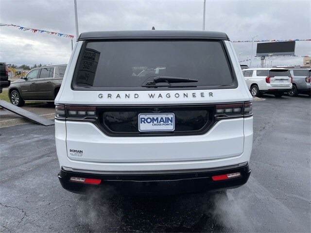 2024 Jeep Grand Wagoneer L II photo 4