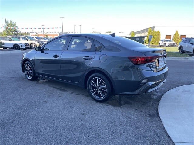 2024 Kia Forte LXS photo 3