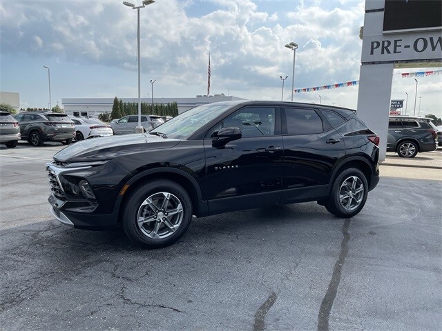 2023 Chevrolet Blazer 2LT photo 2