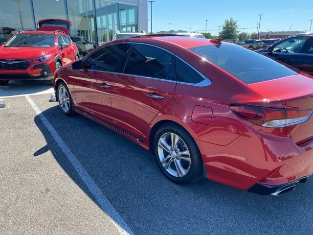 2019 Hyundai Sonata Sport photo 2
