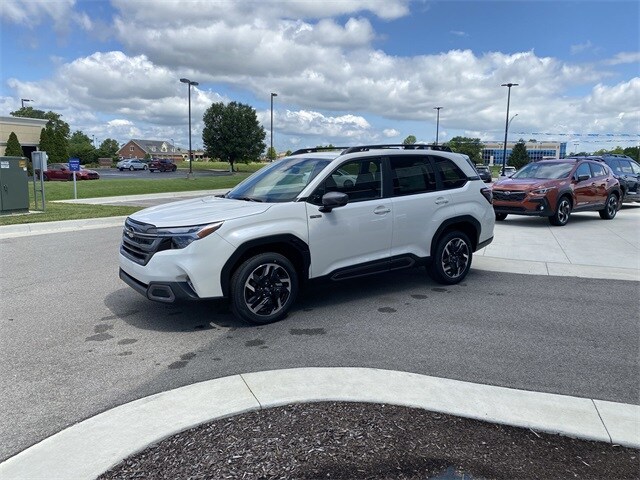 2025 Subaru Forester Limited photo 2