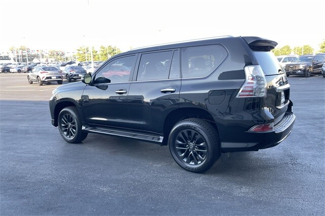 2023 Lexus GX 460 Premium photo 3