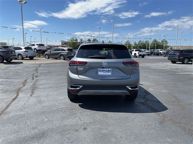 2021 Buick Envision Essence photo 4