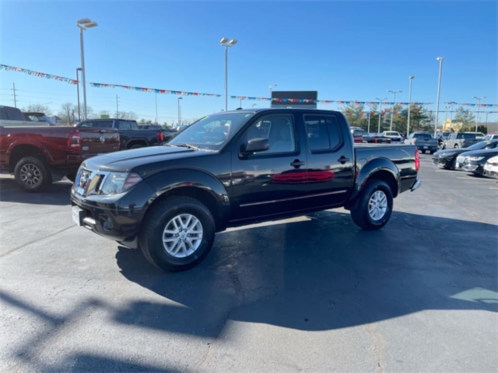 Used 2016 Nissan Frontier SV Truck Crew Cab