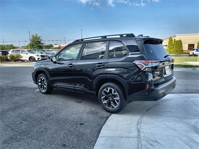 2025 Subaru Forester Premium Base photo 3