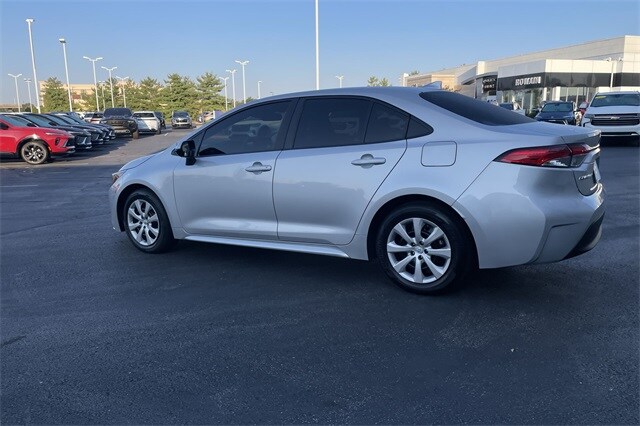 2024 Toyota Corolla LE photo 3