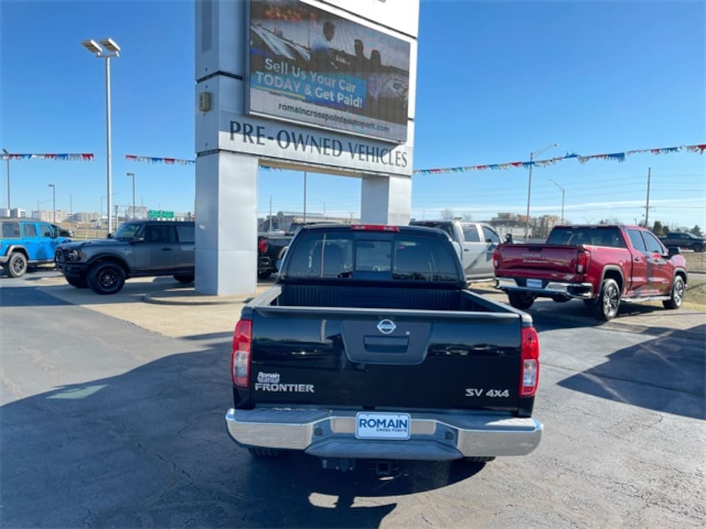 Used 2016 Nissan Frontier SV Truck Crew Cab