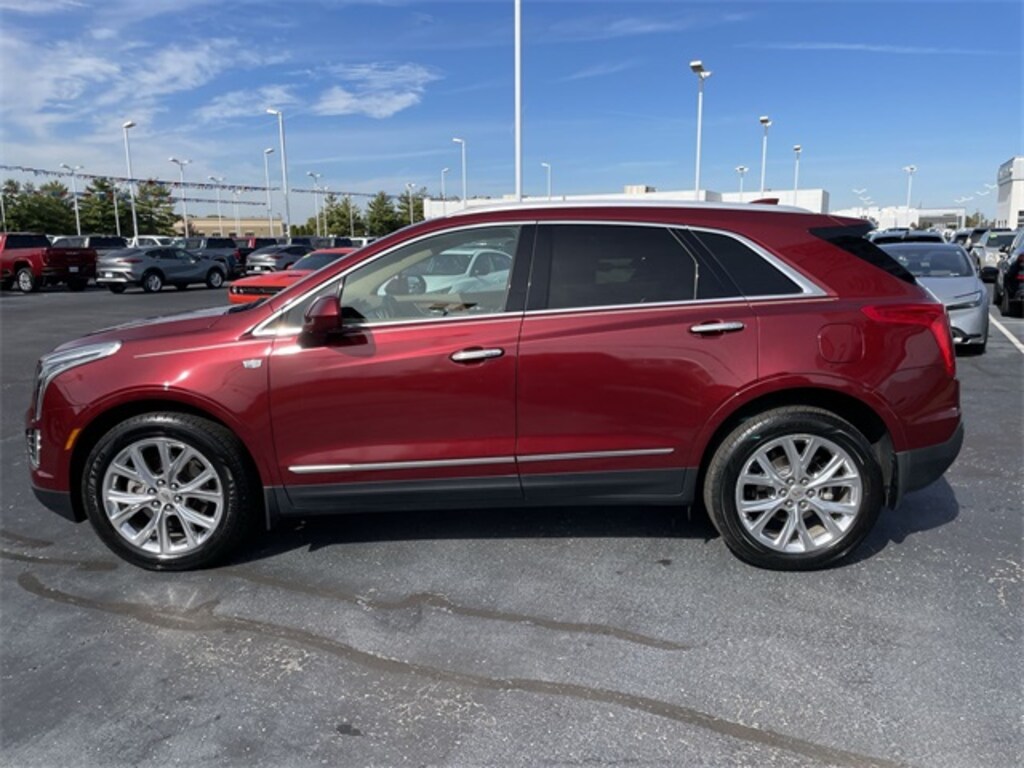 Used 2017 CADILLAC XT5 Platinum SUV