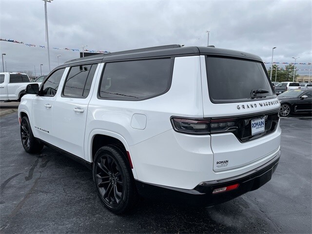 2024 Jeep Grand Wagoneer L II photo 3