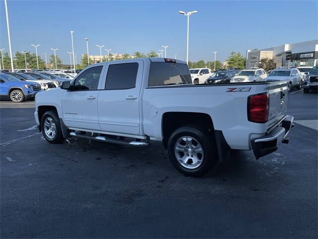 2018 Chevrolet Silverado 1500 LT photo 3