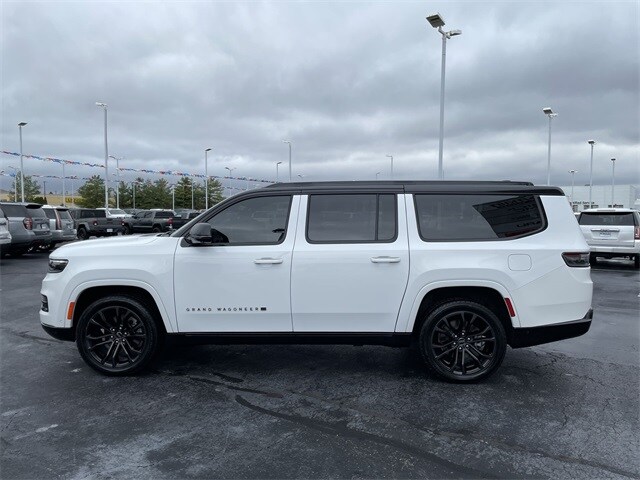 2024 Jeep Grand Wagoneer L II photo 2