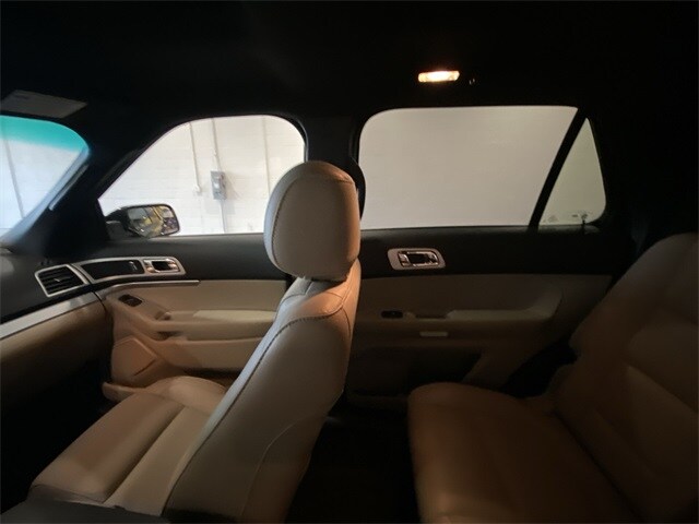 2015 Ford Explorer XLT photo 3