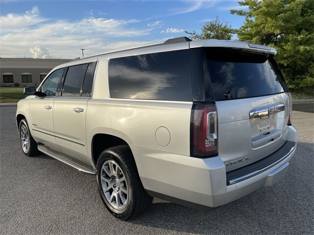 2020 Gmc Yukon XL Denali photo 3
