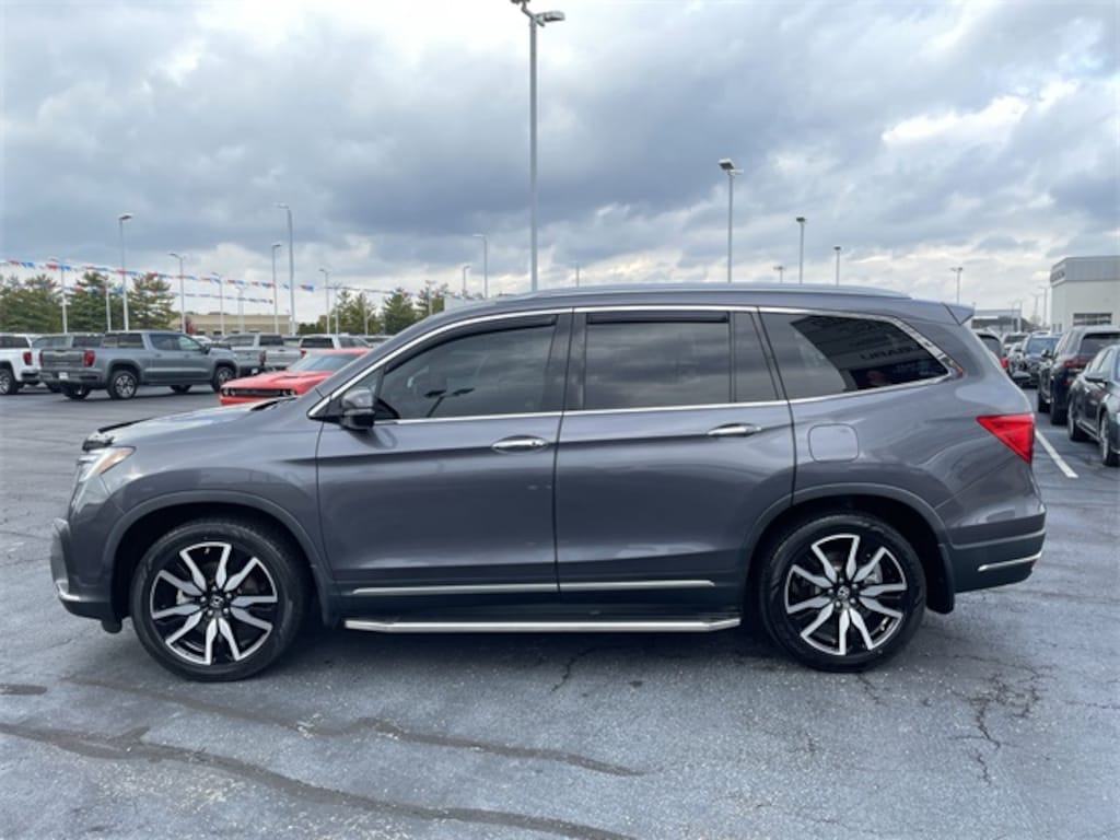 Used 2020 Honda Pilot Touring 8 Passenger AWD SUV