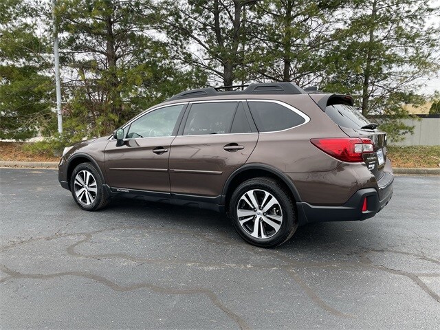 2019 Subaru Outback 2.5i Limited photo 2