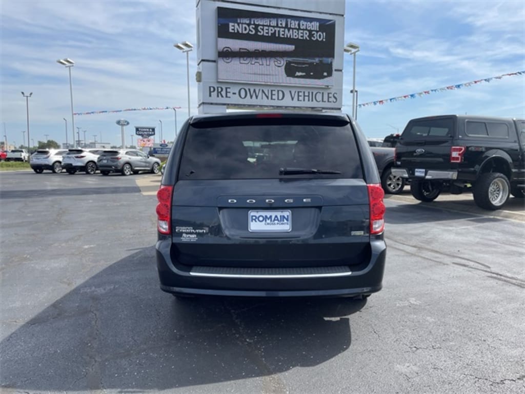Used 2013 Dodge Grand Caravan SXT Van
