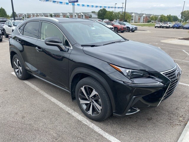 2020 Lexus NX 300h AWD photo 2