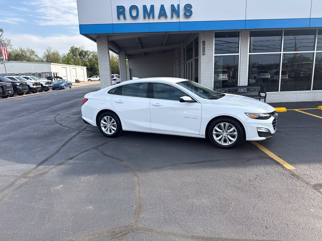 Used 2024 Chevrolet Malibu 1LT with VIN 1G1ZD5ST1RF106735 for sale in Independence, KS