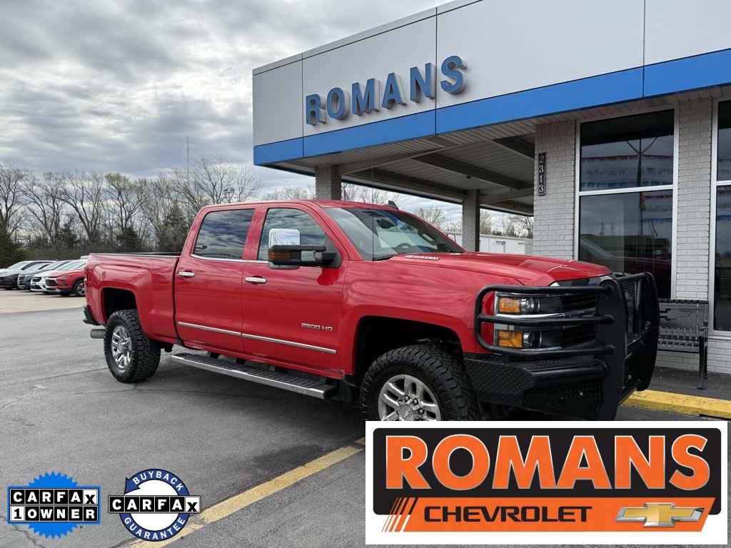 2016 Chevrolet Silverado 2500HD LTZ photo 2