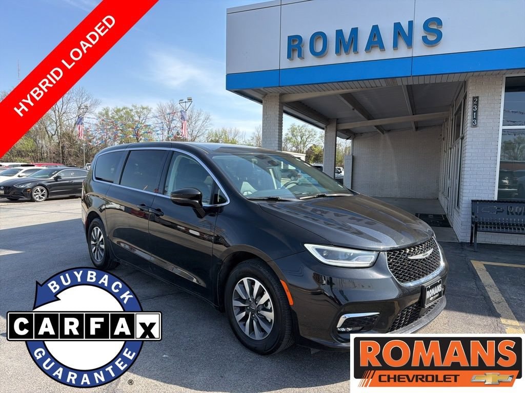 Used 2024 Chrysler Pacifica Hybrid Select