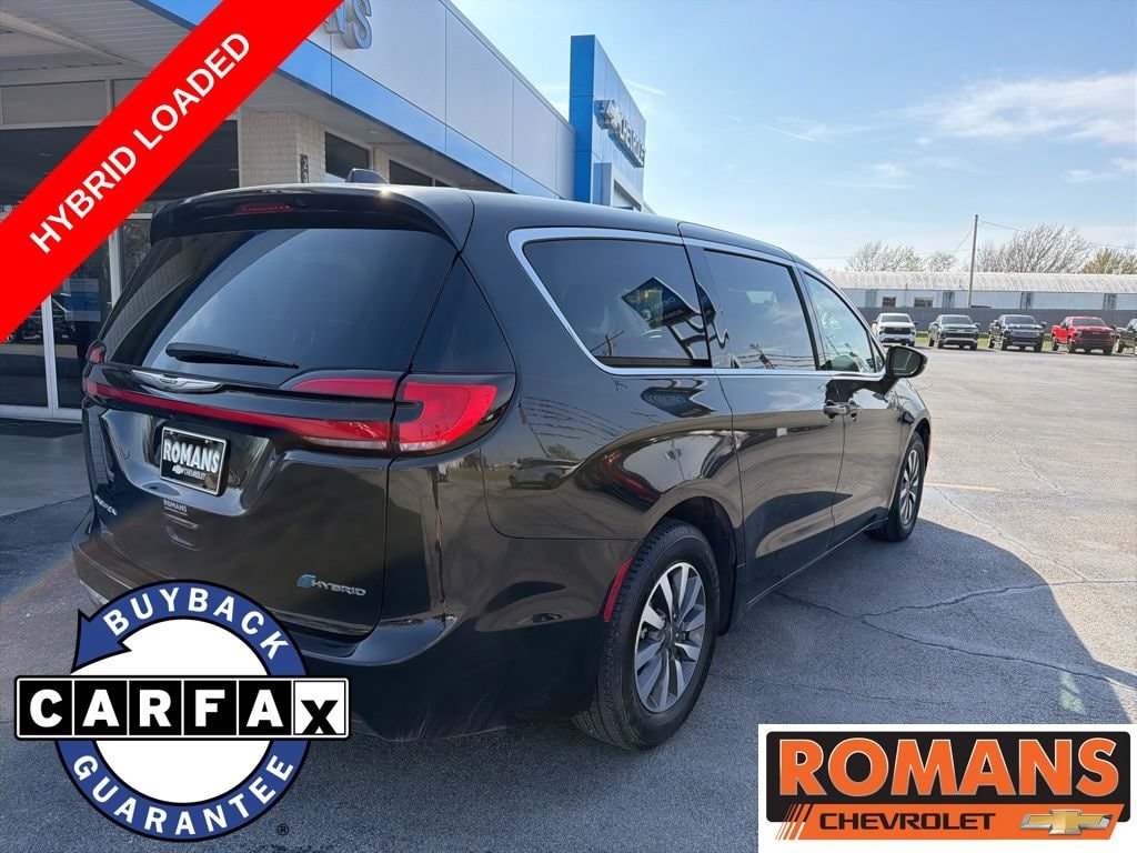 Used 2024 Chrysler Pacifica Hybrid Select