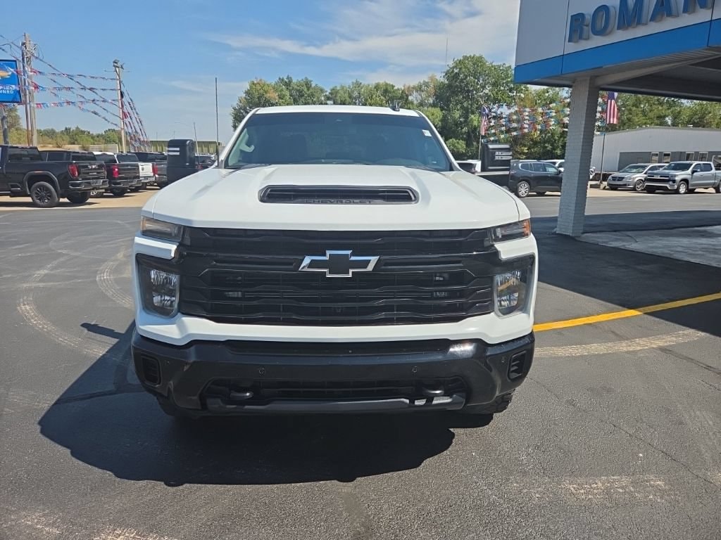 Used 2025 Chevrolet Silverado 2500 HD Custom Truck