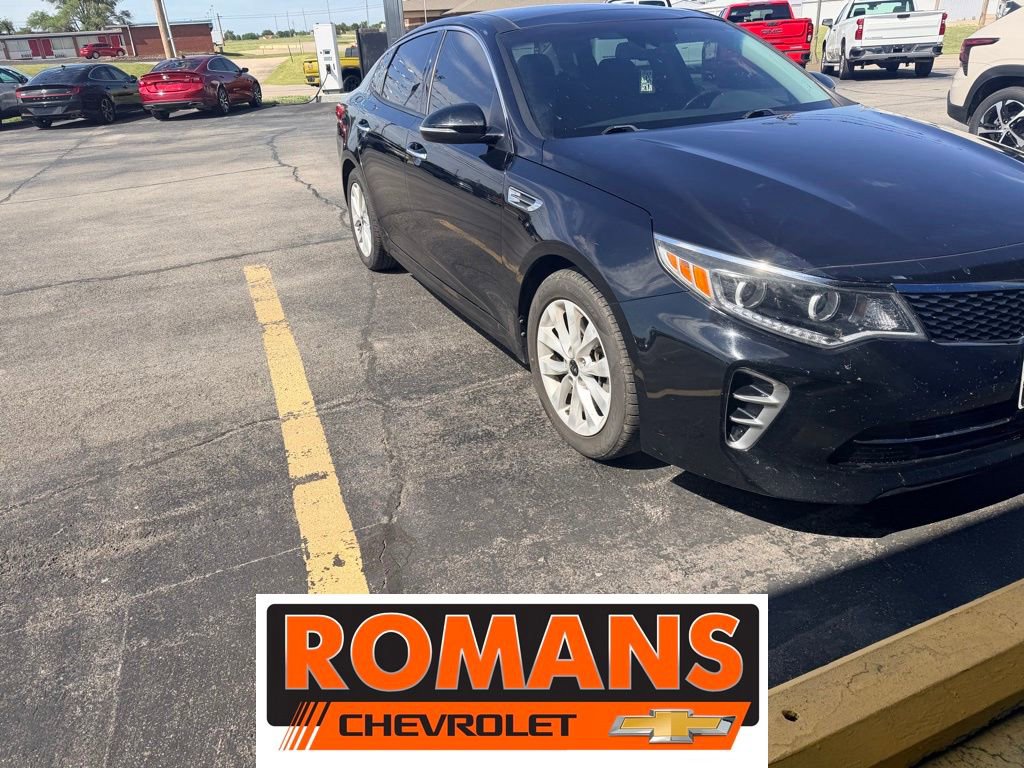 2017 Kia Optima EX AT's photo